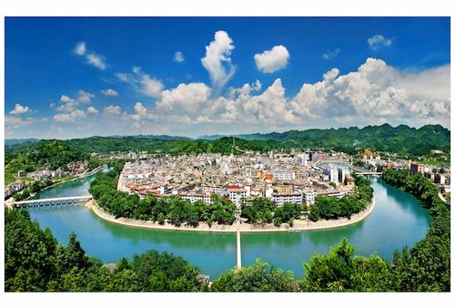 带动了当地政府对中国最美小城——平塘县内其他旅游资源的进一步开发