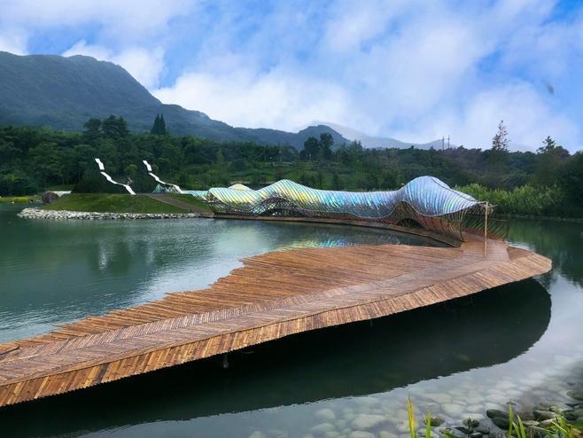 龙桥四川小绿球旅游资源开发自带滤镜世界上最长的竹艺龙桥